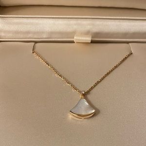 Bvlgari DIVAS’ DREAM NECKLACE authenticated